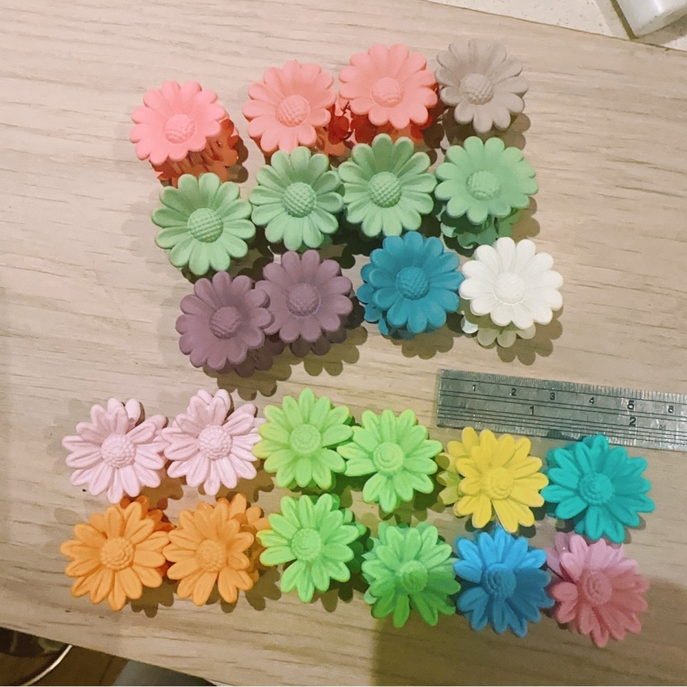 Colorful 1 inch Daisy Hair Clips Set of 24